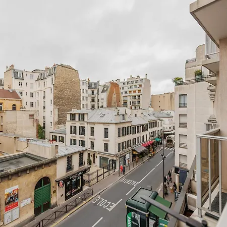 Superb 2p Near Trocadero *