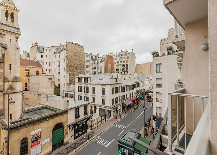 Superb 2p Near Trocadero *